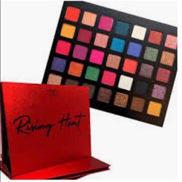 Makeup - Picture 3 of 10